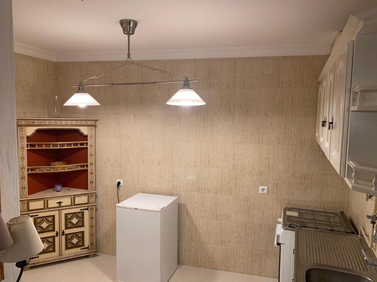 Appartamento Casa Mouzinho De Albuquerque Ourém Esterno foto