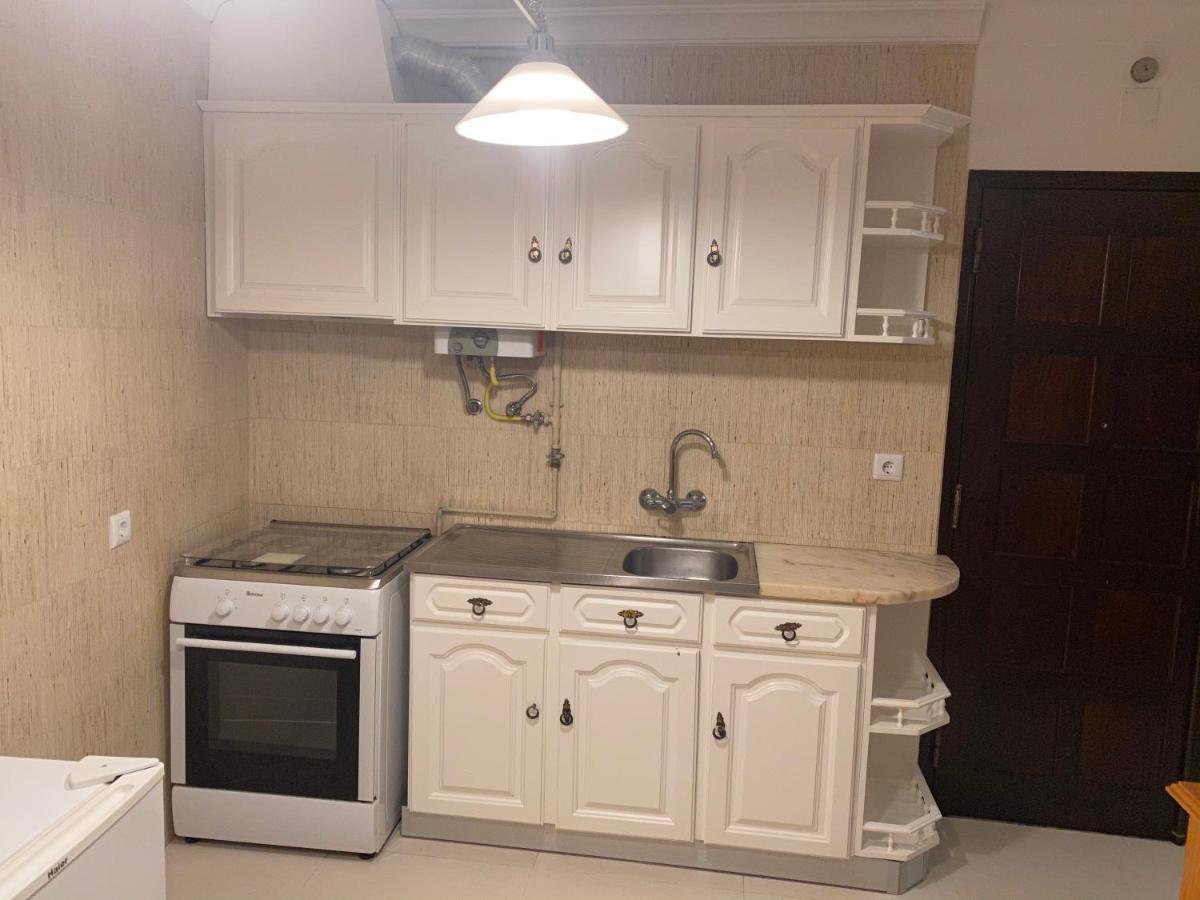 Appartamento Casa Mouzinho De Albuquerque Ourém Esterno foto
