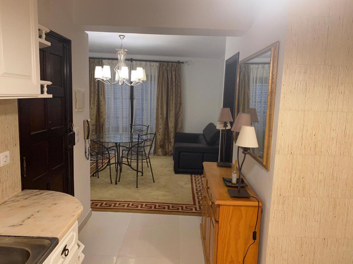 Appartamento Casa Mouzinho De Albuquerque Ourém Esterno foto